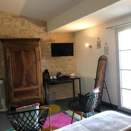 Les Halles Chambre D'Hotes Verteuil-sur-Charente Екстериор снимка