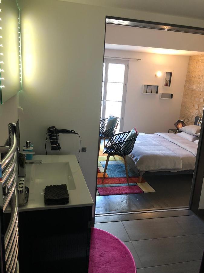 Les Halles Chambre D'Hotes Verteuil-sur-Charente Екстериор снимка